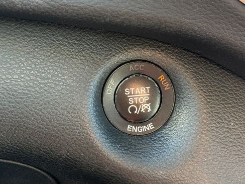 Used 2016 Jeep Cherokee Limited AWD/4WD image 28