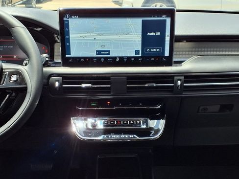 Certified 2023 Lincoln Corsair FWD image 8