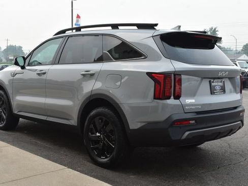 Used 2023 Kia Sorento S w/ Panoramic Sunroof Package AWD/4WD image 15