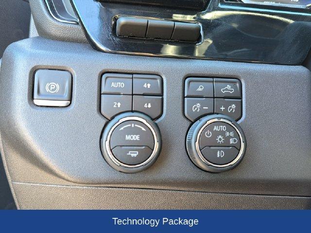 Used 2023 Chevrolet Silverado 1500 ZR2 w/ Technology Package AWD/4WD image 13