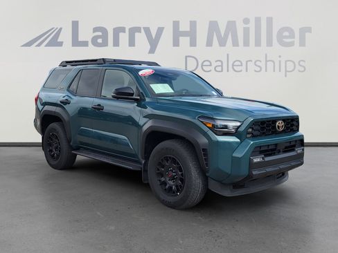 Certified 2025 Toyota 4Runner TRD Off-Road Premium image 7