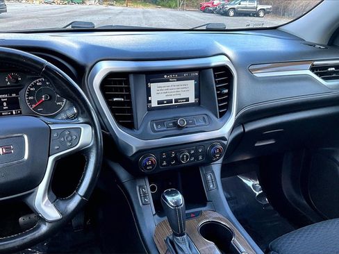 Certified 2019 GMC Acadia SLE image 10