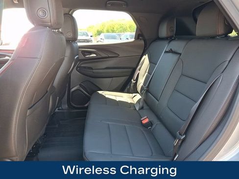 Used 2025 Chevrolet TrailBlazer RS w/ Convenience Package AWD/4WD image 19