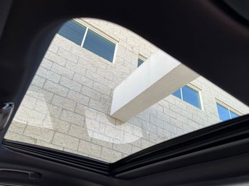 New 2026 BMW 330i Sedan w/ Convenience Package image 21