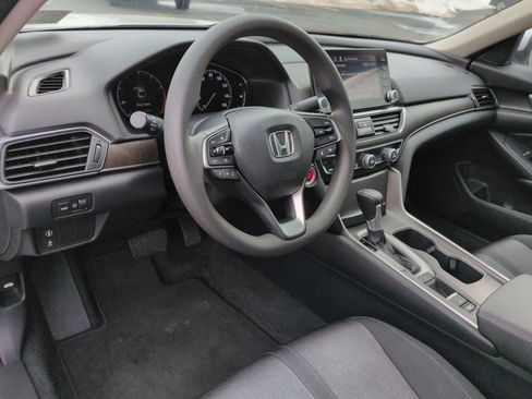 Used 2019 Honda Accord EX image 10