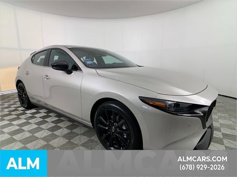 Certified 2025 MAZDA MAZDA3 Hatchback w/Premium Plus Pkg image 9