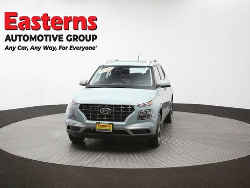 Used 2025 Hyundai Venue SEL FWD image 55