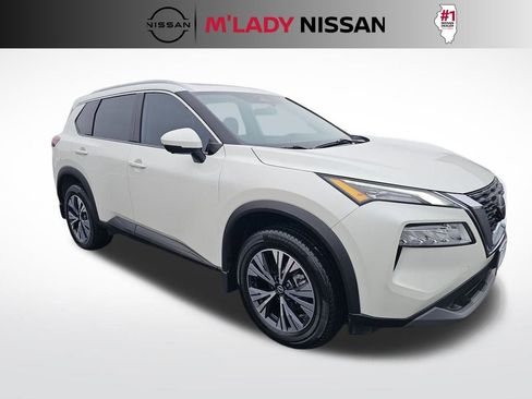 Used 2021 Nissan Rogue SV w/ Premium Package image 4