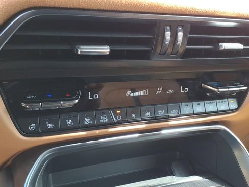 Used 2025 MAZDA CX-70 3.3 Turbo S w/ Premium Plus image 12