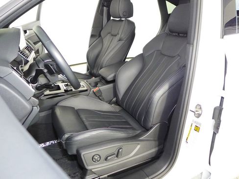 Used 2023 Audi Q5 2.0T Premium w/ Convenience Package image 22