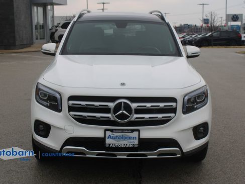 Used 2023 Mercedes-Benz GLB 250 4MATIC w/ Premium Package image 2