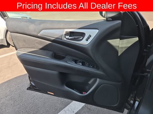 Used 2018 Nissan Pathfinder SL w/ SL Premium Package FWD image 11