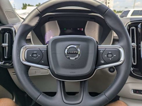 Certified 2024 Volvo XC40 B5 Plus AWD/4WD image 34