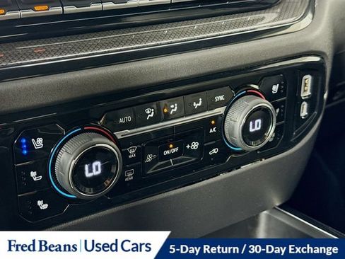 Used 2022 Chevrolet Silverado 1500 ZR2 w/ Technology Package AWD/4WD image 23