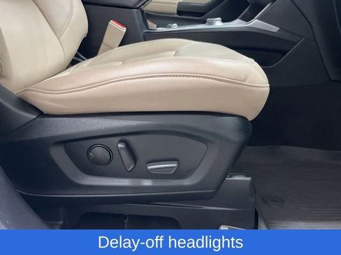 Used 2020 Ford Explorer XLT w/ Equipment Group 202A image 21