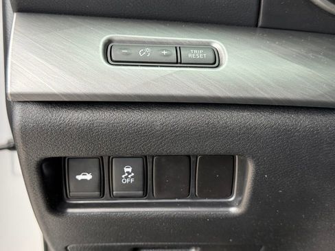 Used 2017 Nissan Maxima 3.5 SV image 24