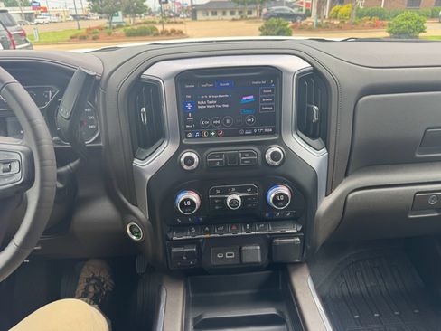 Used 2020 GMC Sierra 1500 SLT w/ SLT Premium Package AWD/4WD image 25