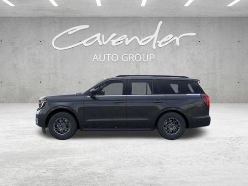 New 2025 Ford Expedition Active image 3