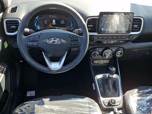 New 2026 Hyundai Venue SEL FWD image 7