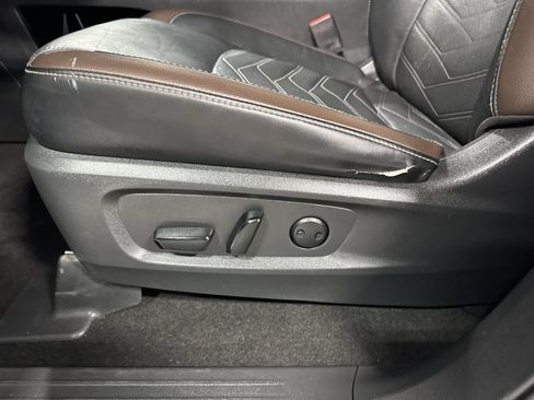 Certified 2023 Nissan Pathfinder Platinum AWD/4WD image 30