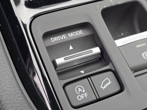 New 2026 Honda Pilot Touring image 11