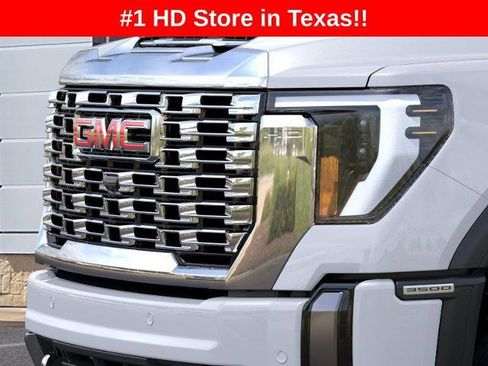 New 2026 GMC Sierra 3500 Denali w/ Denali Reserve Package image 13