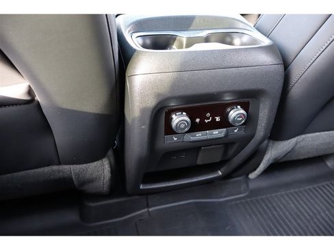 Used 2024 GMC Acadia Elevation w/ Luxury Package FWD image 29