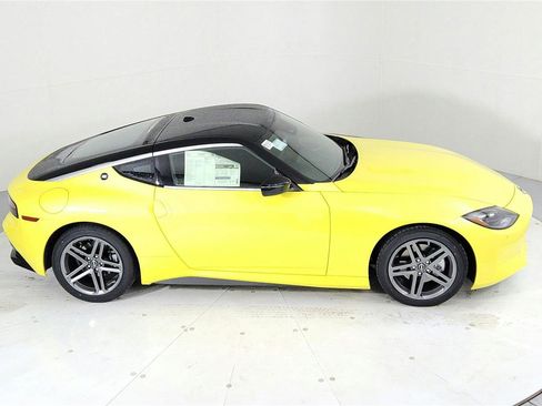 Used 2024 Nissan Z Sport w/ Floor Mat Package RWD image 14