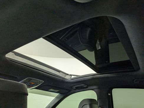 Used 2025 Genesis GV80 3.5T e-SC image 16