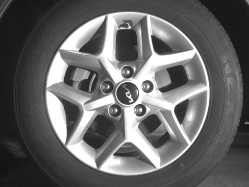 Used 2025 Kia Soul LX w/ LX Technology Package image 12