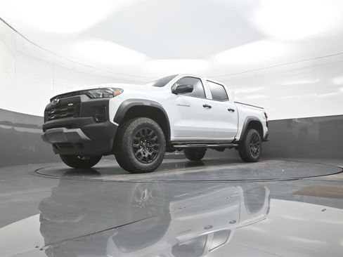 Used 2023 Chevrolet Colorado Trail Boss w/ Advanced Trailering Package image 11