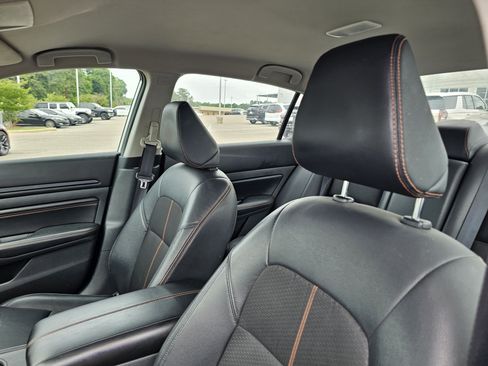 Used 2021 Nissan Altima 2.5 SR AWD/4WD image 17