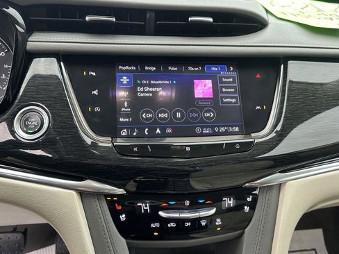 Used 2020 Cadillac XT6 Premium Luxury image 14