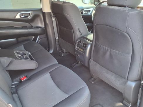 Used 2020 Nissan Pathfinder S FWD image 33