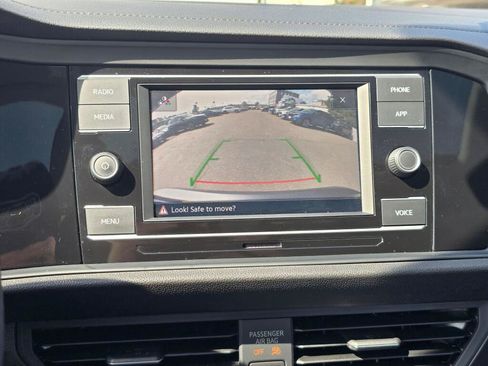 Used 2020 Volkswagen Jetta SE w/ SE Cold Weather Package FWD image 23