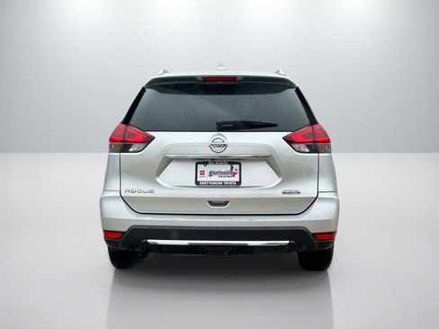 Used 2019 Nissan Rogue S w/ Special Edition Package FWD image 6