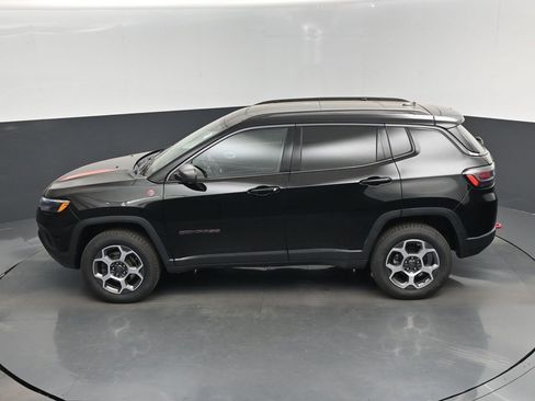 Used 2022 Jeep Compass Trailhawk w/ Trailhawk Elite Group AWD/4WD image 14