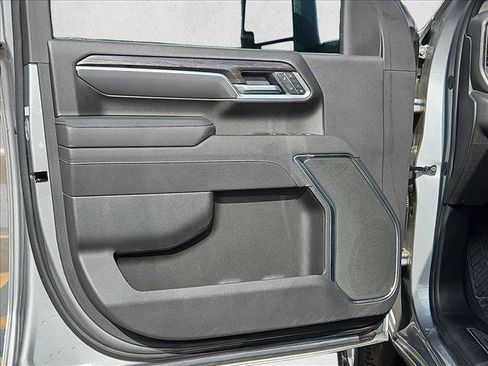 Certified 2025 Chevrolet Silverado 2500 LTZ AWD/4WD image 11