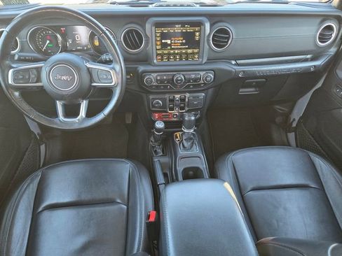 Used 2023 Jeep Wrangler Unlimited Rubicon 4xe w/ Steel Bumper Group image 9