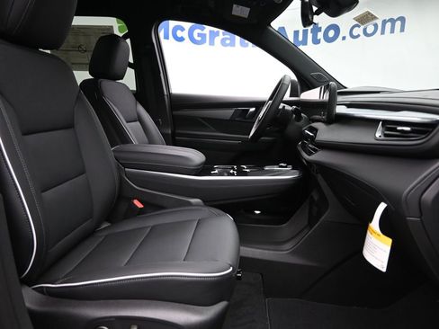 New 2026 Buick Enclave Preferred w/ Power Package image 9