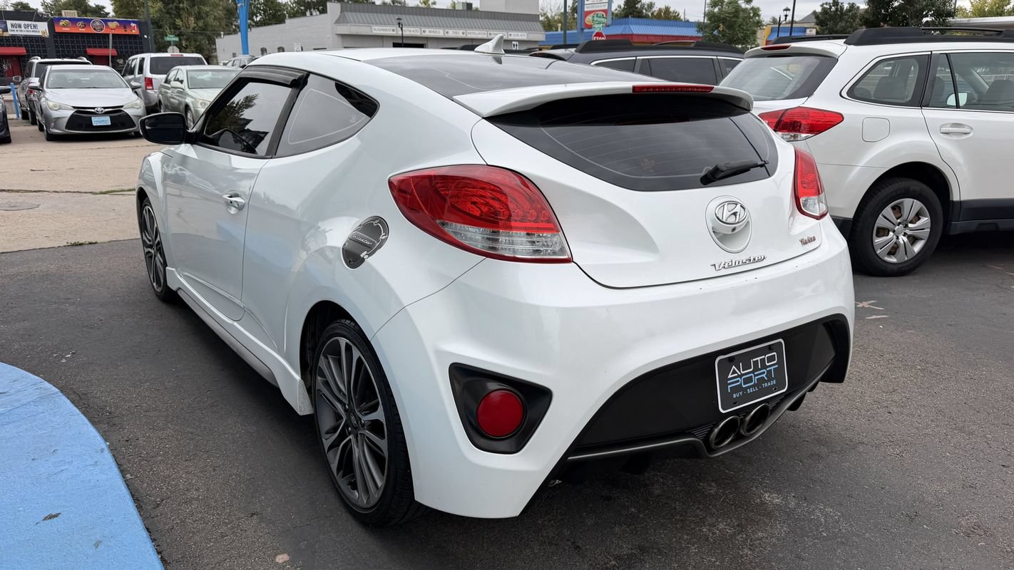Used 2016 Hyundai Veloster Turbo FWD image 4