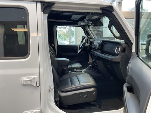 Used 2024 Jeep Wrangler Unlimited Sahara w/ Safety Group AWD/4WD image 35