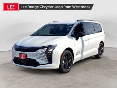 New 2027 Chrysler Pacifica Select
