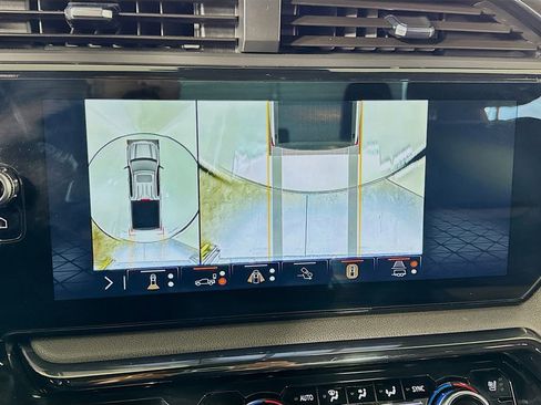 Used 2024 GMC Sierra 1500 AT4 image 47