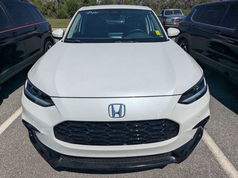 Used 2024 Honda HR-V EX-L image 2