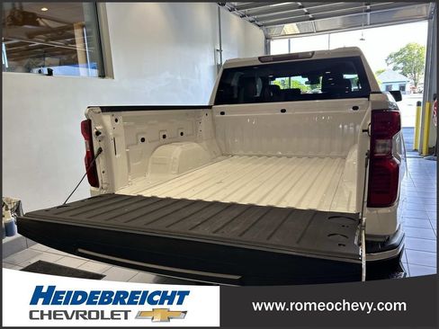 Used 2024 Chevrolet Silverado 1500 LT AWD/4WD image 15