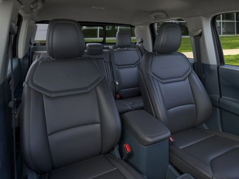 New 2025 Ford Maverick Lariat w/ Black Appearance Package image 10