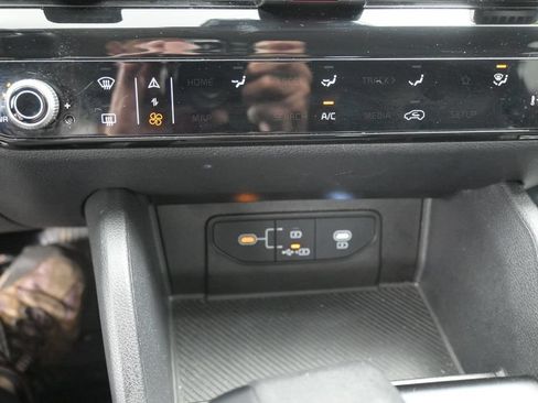 Used 2026 Kia Sportage LX FWD image 32