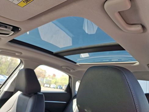 Used 2023 Hyundai Sonata Limited w/ Preferred Accessory Package FWD image 14