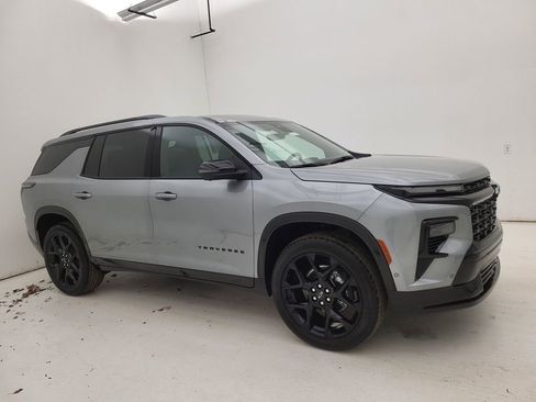New 2026 Chevrolet Traverse RS w/ LPO, Floor Liner Package FWD image 1